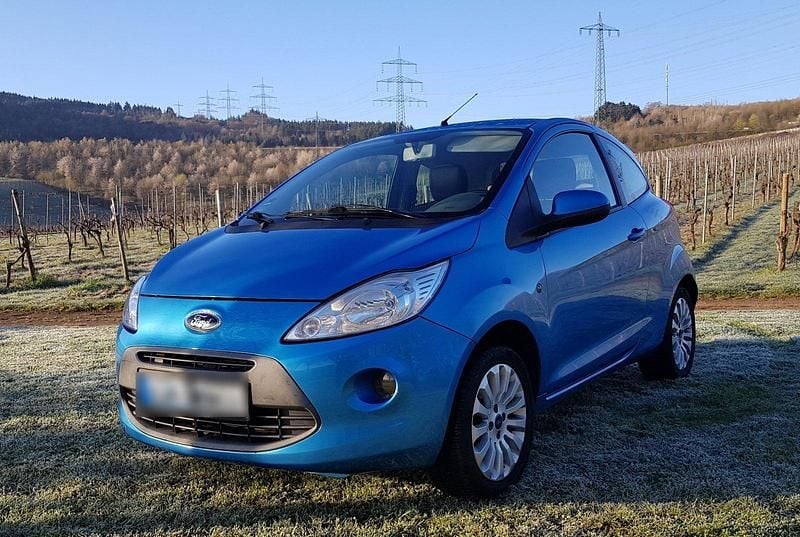 Second-hand Ford Ka 70 CP (51 kW) 2008 Albastru Hatchback