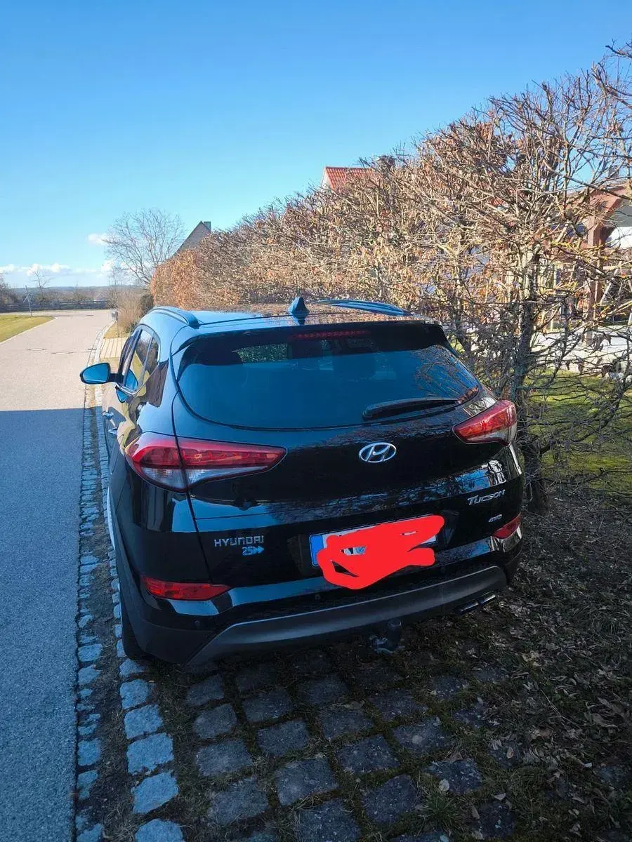 Gebraucht Hyundai Tucson 185 PS (136 kW) 2016 Schwarz SUV