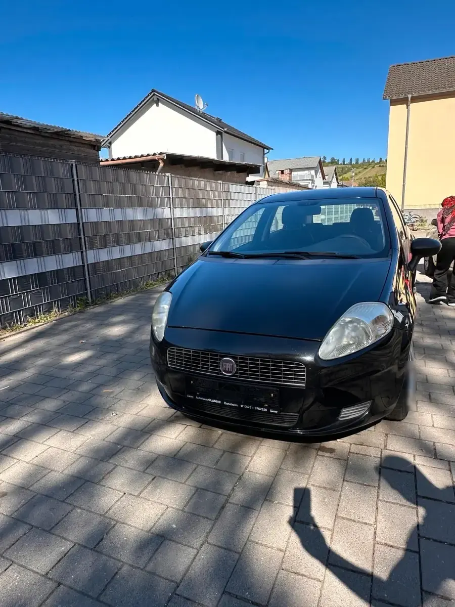 Gebraucht Fiat Punto 77 PS (56 kW) 2008 Schwarz Kleinwagen