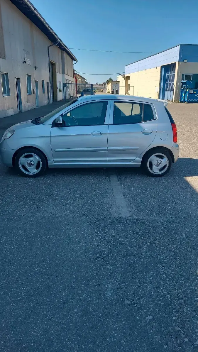 Gebraucht Kia Picanto 67 PS (49 kW) 2008 Grau Kleinwagen