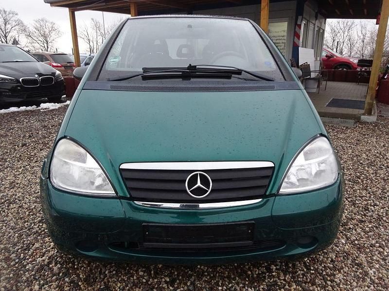 Gebraucht Mercedes A140 Classic 82 PS (60 kW) 2000 Grün Van / Kleinbus