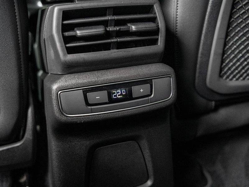 Gebraucht Audi Q4 e-tron Ambiente 125 kW (170 PS) 2023 Grau SUV