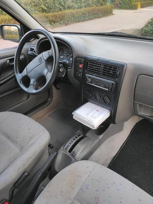 Gebraucht VW Polo 60 PS (44 kW) 1997 Grün Kleinwagen