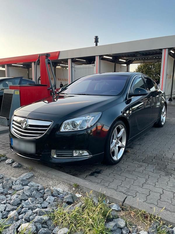 Schwarz Gebraucht 2013 Opel Insignia Limousine | 7.500 € (Fairer Preis) - Bild 1/4