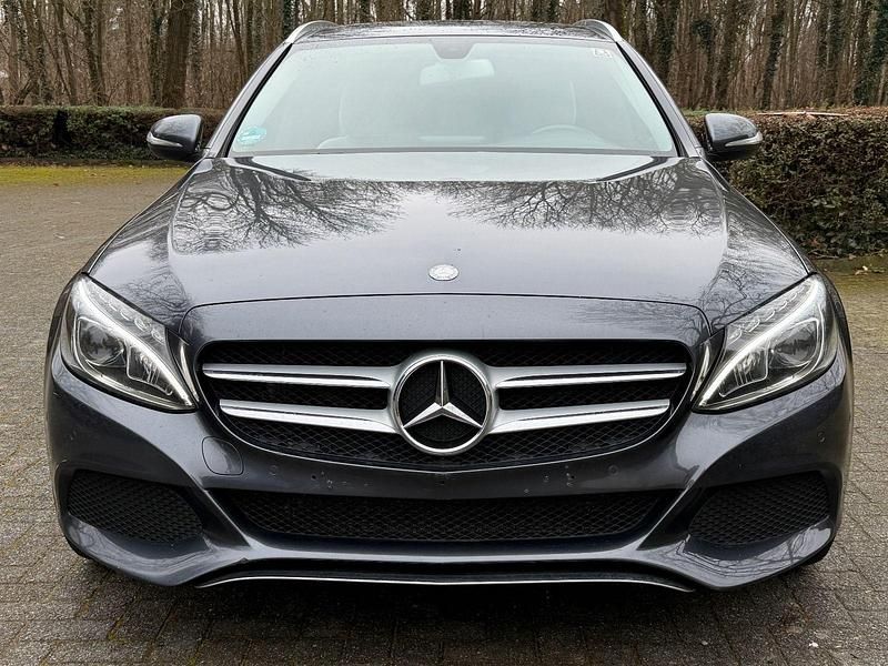 Gebraucht Mercedes C250 204 PS (150 kW) 2015 Grau Kombi