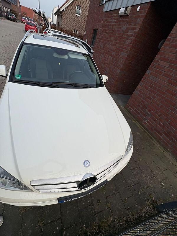 Gebraucht Mercedes C180 156 PS (114 kW) 2010 Weiß Kombi