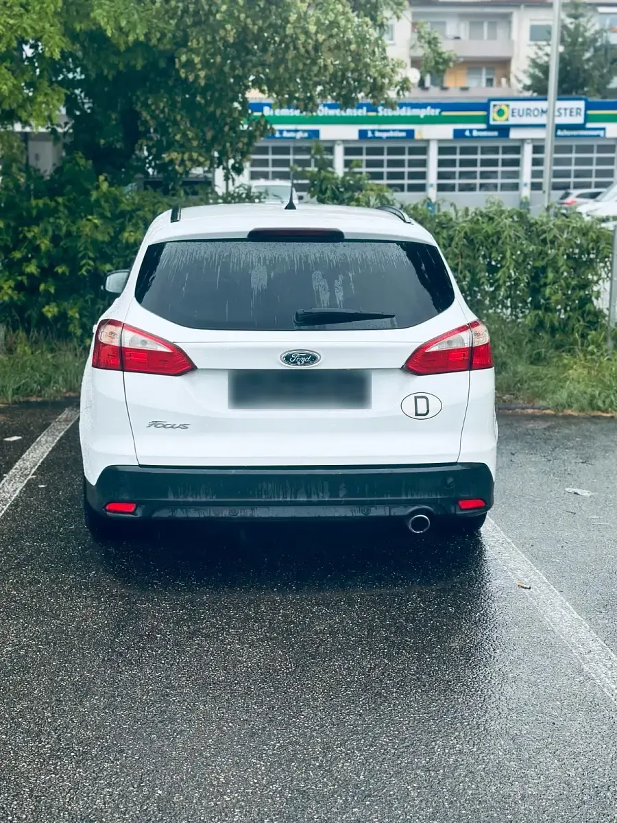 Używany Ford Focus 140 KM (102 kW) 2014 Biały Kombi