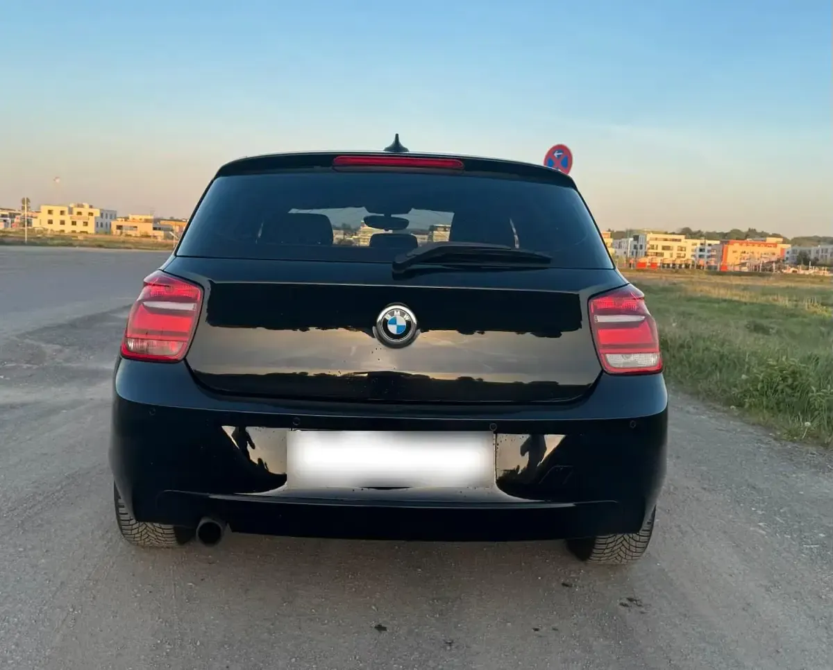 Gebraucht BMW 116 136 PS (100 kW) 2012 Schwarz Kleinwagen