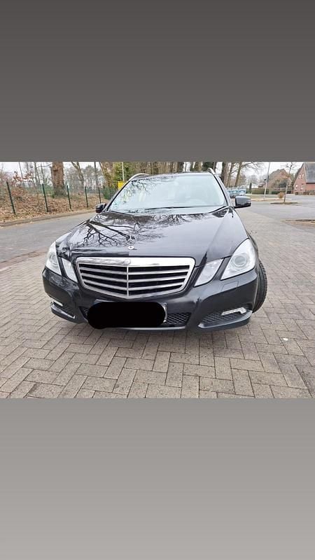 Gebraucht Mercedes E350 231 PS (169 kW) 2011 Schwarz Kombi