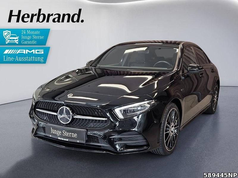 Schwarz Gebraucht 2021 Mercedes A250 AMG line Limousine | 27.680 € (Fairer Preis) - Bild 1/4