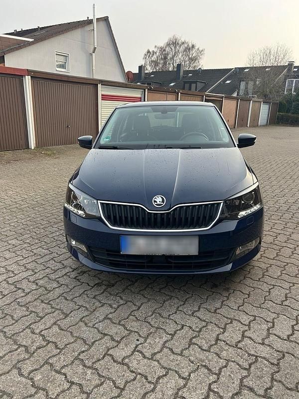 Gebraucht Skoda Fabia Drive 60 PS (44 kW) 2017 Blau Kleinwagen
