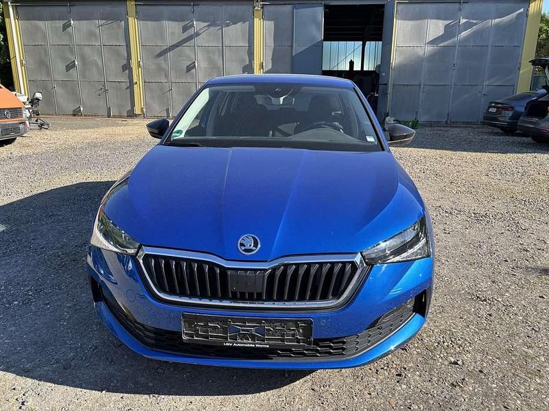 Raceblau metallic Gebraucht 2019 Skoda Scala Style Kleinwagen | 15.300 € (Guter Preis) - Bild 1/4