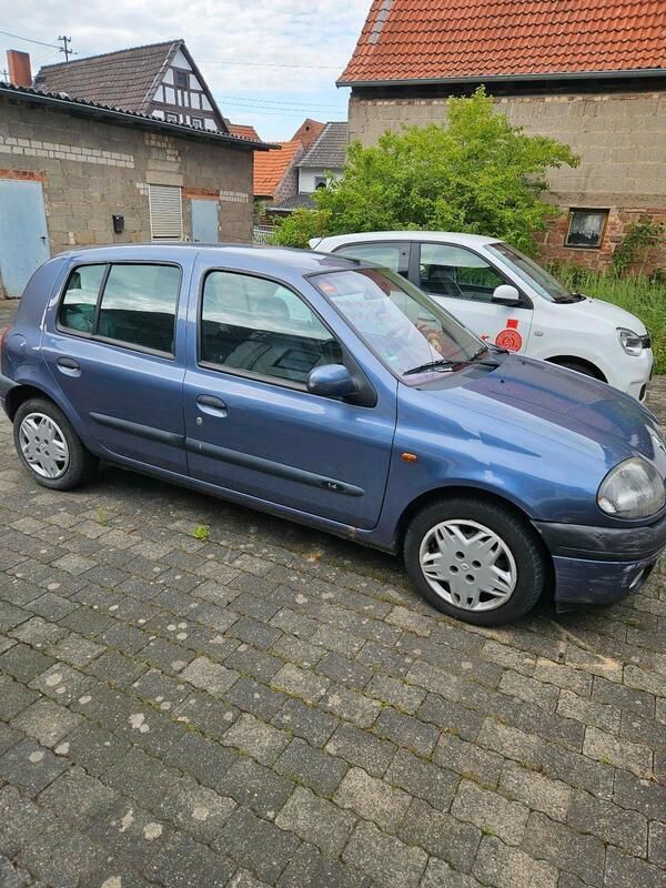 Violet Gebraucht 1999 Renault Clio II Kleinwagen | 950 € (Fairer Preis) - Bild 1/4