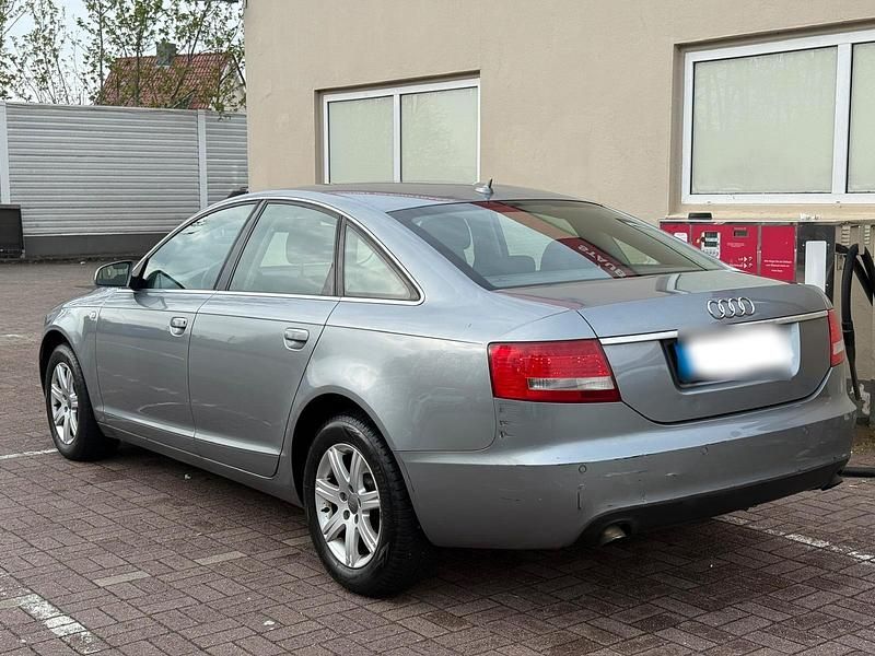 Usado Audi A6 180 HP (132 kW) 2007 Cinzento Sedan