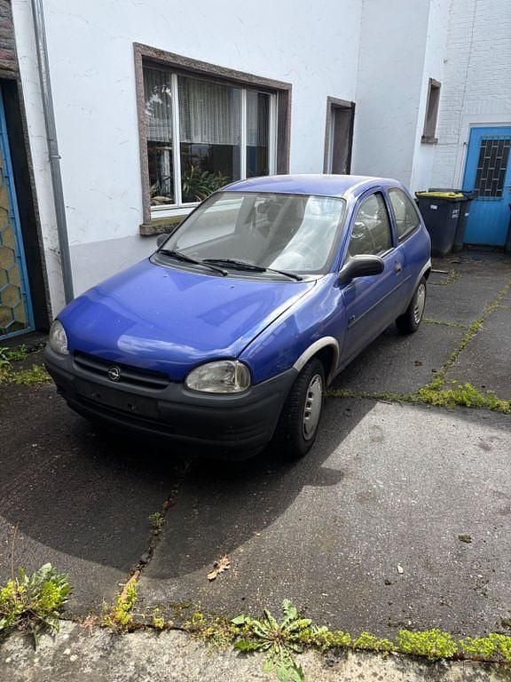 Blau Gebraucht 1997 Opel Corsa Limousine | 1.000 € (Guter Preis) - Bild 1/4