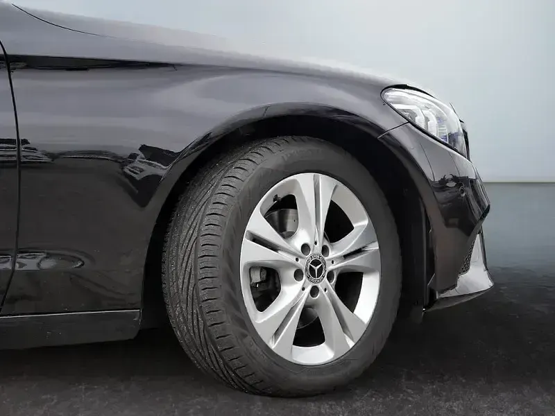 Gebraucht Mercedes C200 150 PS (110 kW) 2019 Schwarz Limousine