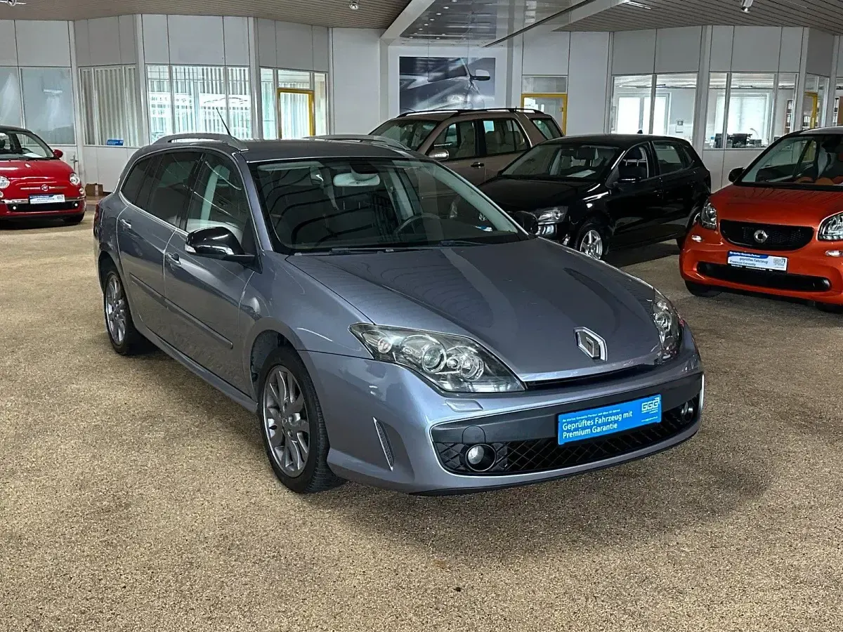 Gebraucht Renault Laguna III Dynamique 140 PS (102 kW) 2010 Silber Kombi