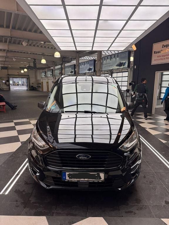 Gebraucht Ford Tourneo Connect Trend 120 PS (88 kW) 2018 Schwarz Van / Kleinbus