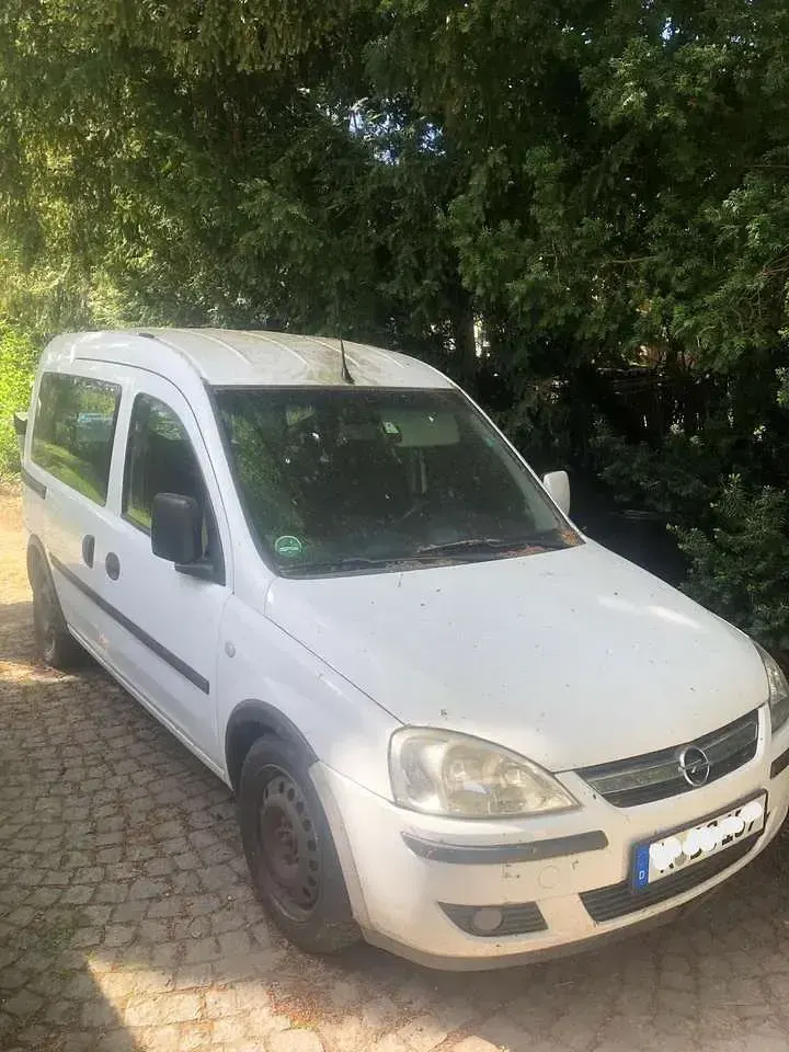 Second-hand Opel Combo 101 CP (74 kW) 2009 Alb Monovolum