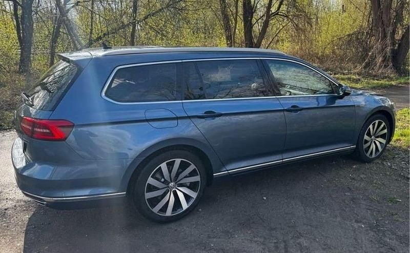 Gebraucht VW Passat Highline 239 PS (175 kW) 2014 Blau Kombi
