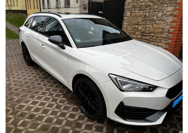 Weiß Gebraucht 2023 Cupra Leon Kombi | 32.500 € (Fairer Preis) - Bild 1/4