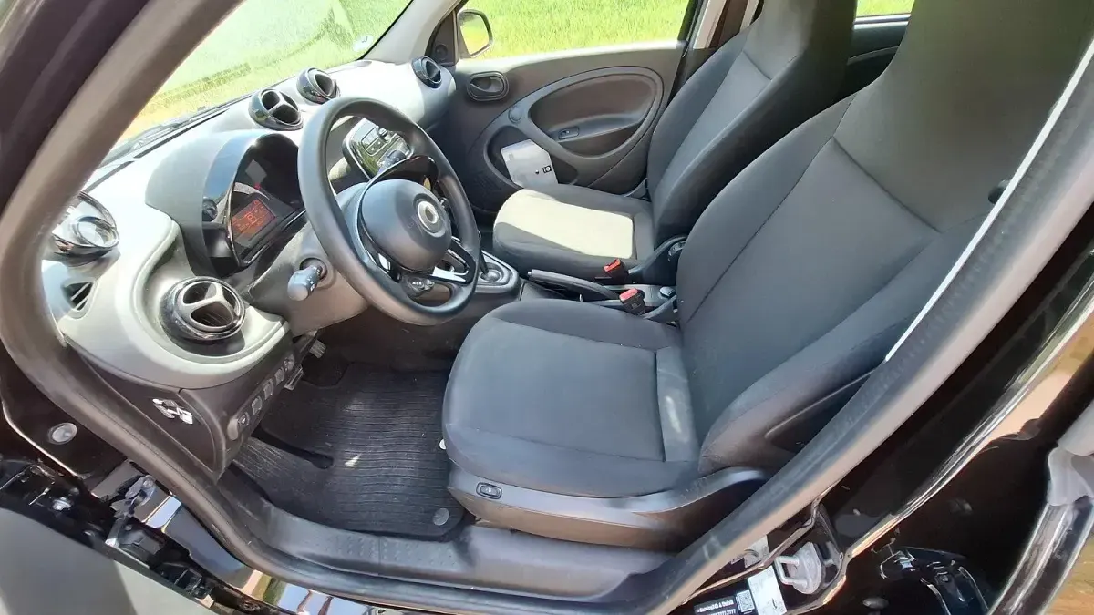 Gebraucht Smart ForFour Electric Drive 60 kW (82 PS) 2022 Schwarz Kleinwagen