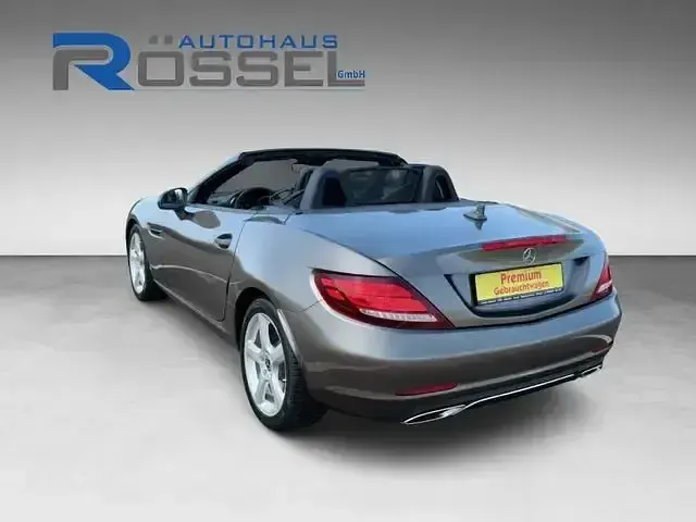 Gebraucht Mercedes SLC200 184 PS (135 kW) 2019 Indiumgrau Cabrio