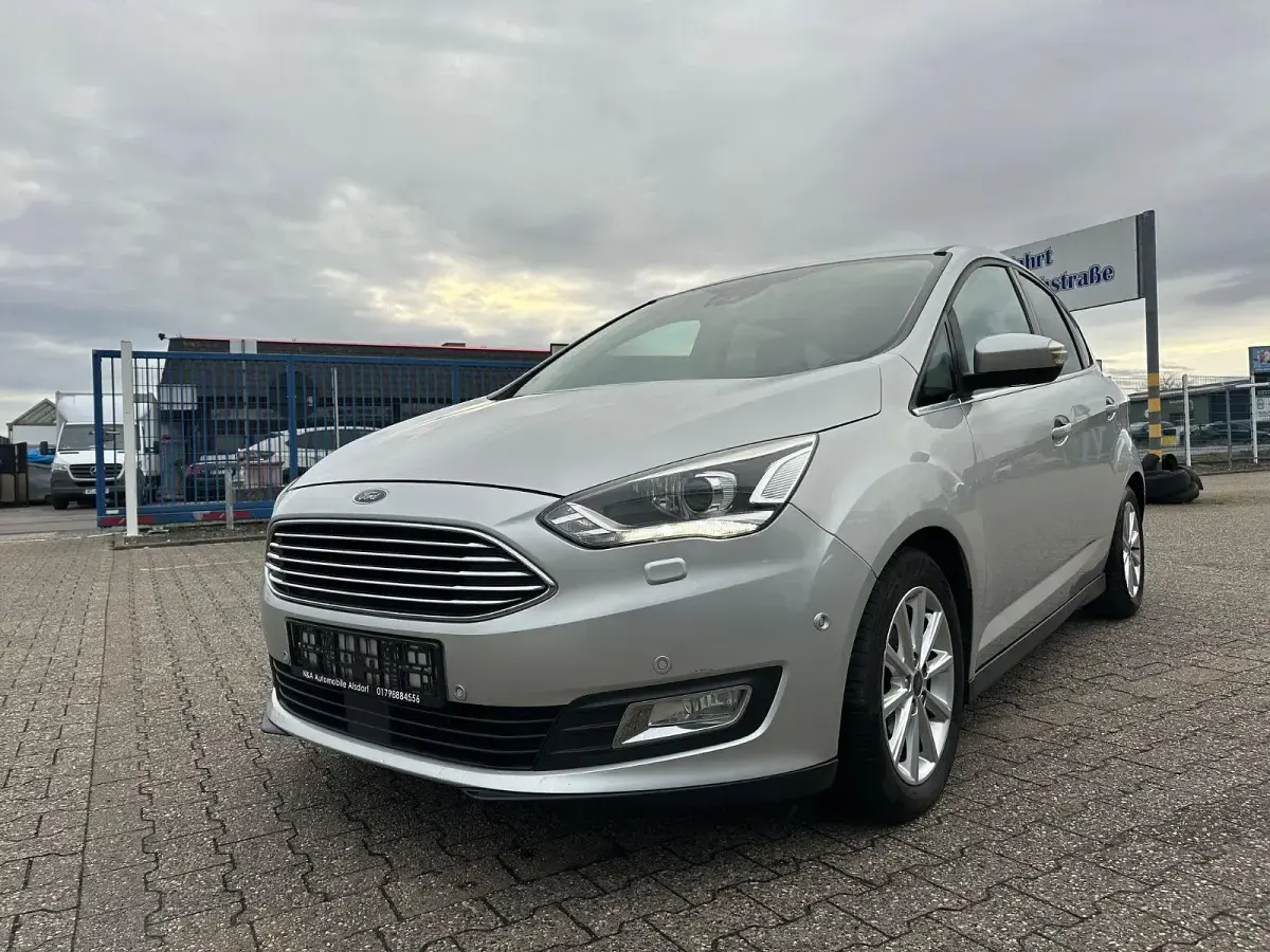 Second-hand Ford C-MAX Titanium 120 CP (88 kW) 2017 Argintiu Monovolum