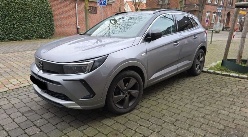 Grau Gebraucht 2023 Opel Grandland X SUV | 24.800 € (Guter Preis) - Bild 1/4