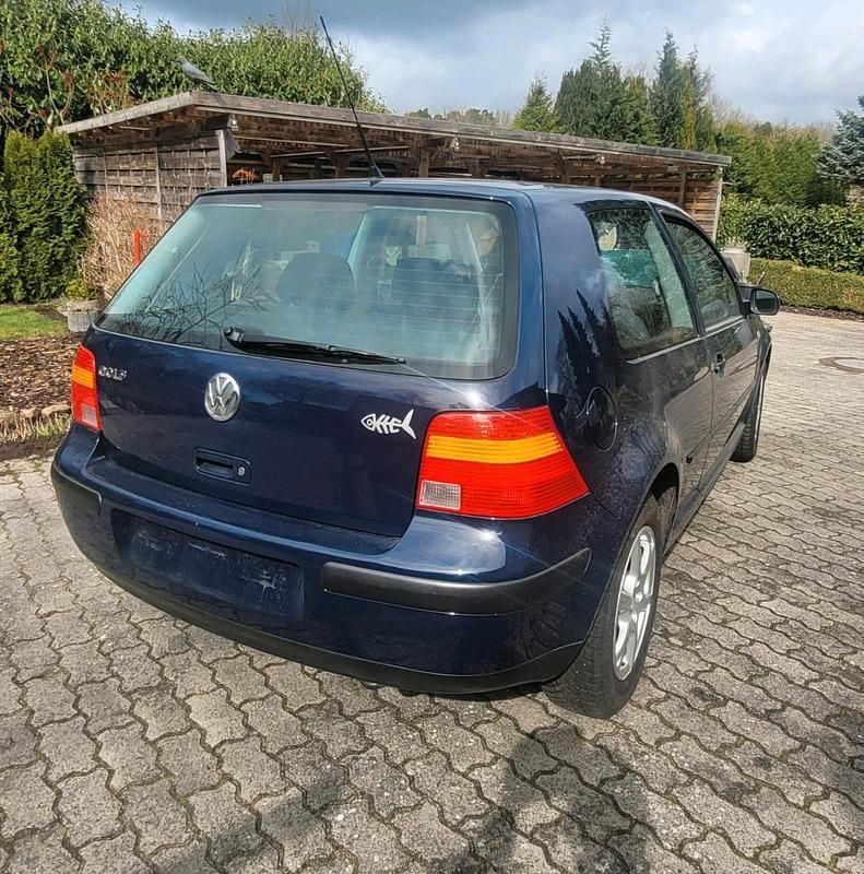 Gebraucht VW Golf IV 75 PS (55 kW) 2001 Blau Kleinwagen