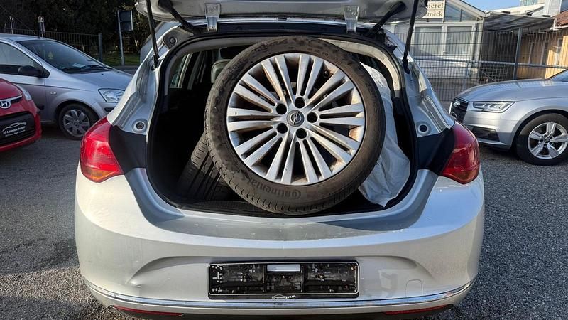 Gebraucht Opel Astra 110 PS (80 kW) 2013 Grau Limousine