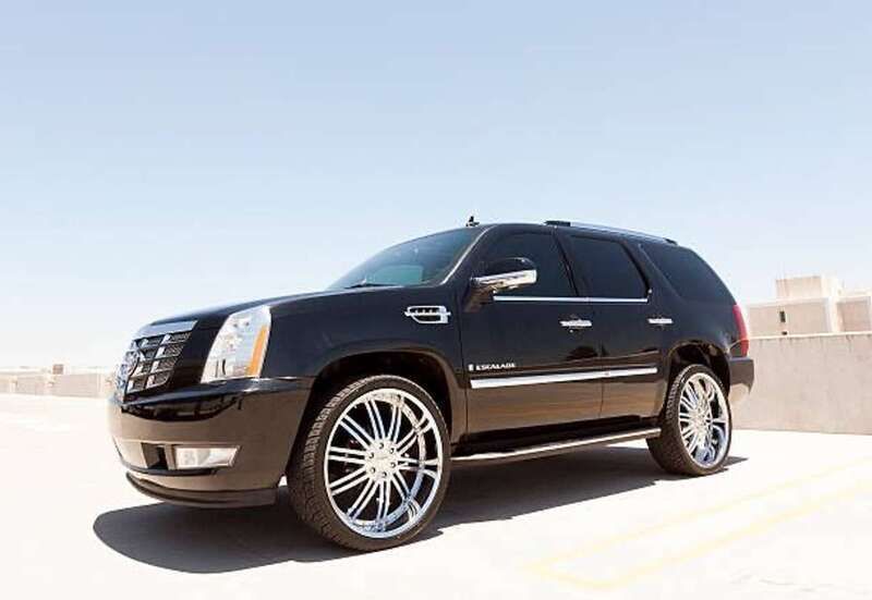 Schwarz Gebraucht 2010 Cadillac Escalade SUV | 29.999 € (Superpreis) - Bild 1/4