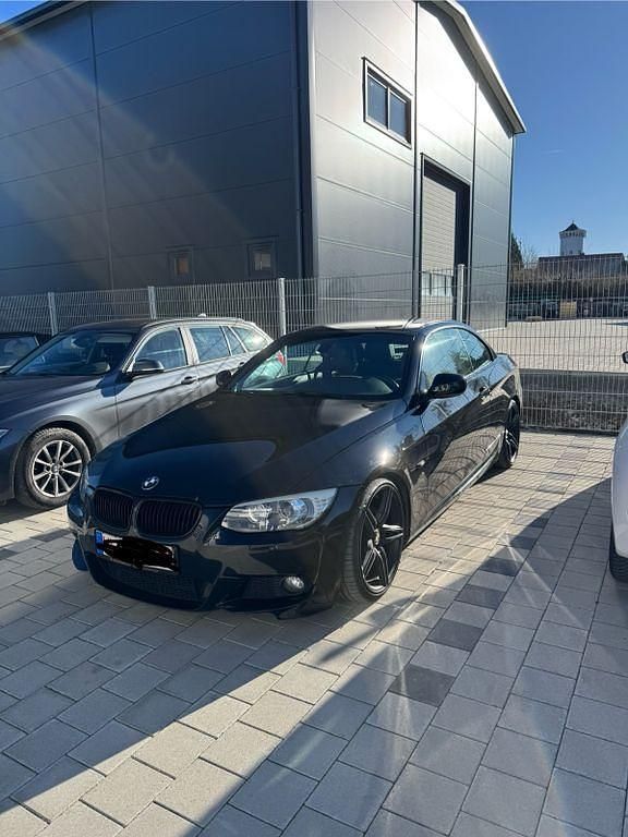 Schwarz Gebraucht 2012 BMW 325 Cabriolet M Sport Cabrio | 14.900 € (Fairer Preis) - Bild 1/4