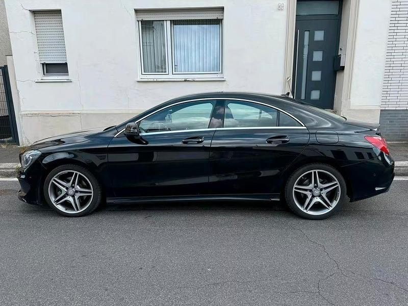 Schwarz Gebraucht 2015 Mercedes CLA220 AMG line Limousine | 17.000 € (Fairer Preis) - Bild 1/4