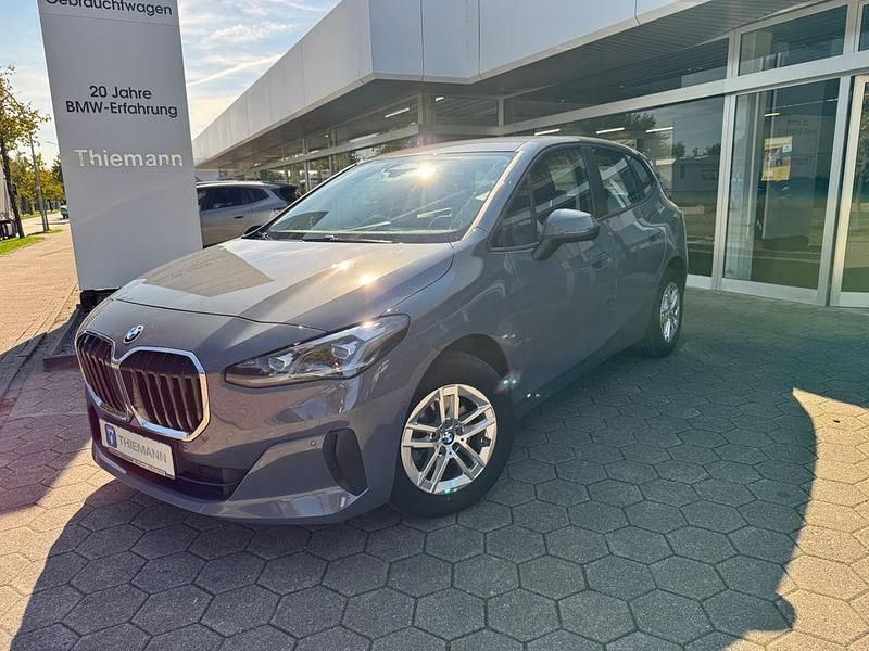 Grau Gebraucht 2024 BMW 218 Active Tourer Van / Kleinbus | 25.795 € (Superpreis) - Bild 1/4
