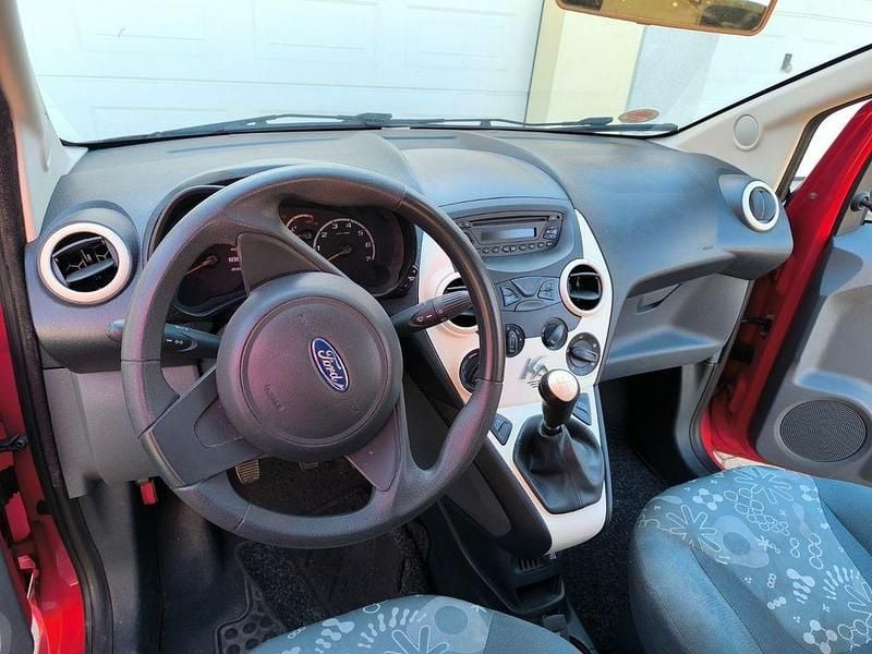Gebraucht Ford Ka 69 PS (50 kW) 2012 Rot Kleinwagen
