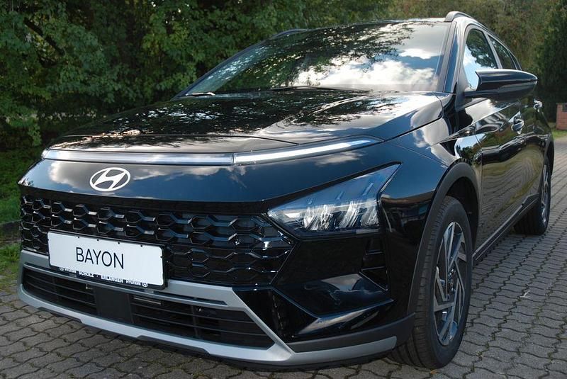 Neu Hyundai Bayon Trend 101 PS (74 kW) 2025 Schwarz SUV