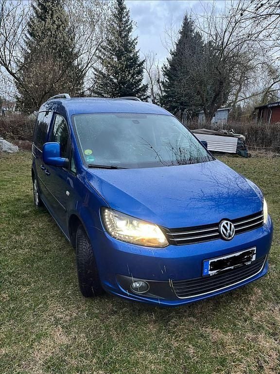 Gebraucht VW Caddy Highline 140 PS (102 kW) 2014 Blau Van / Kleinbus