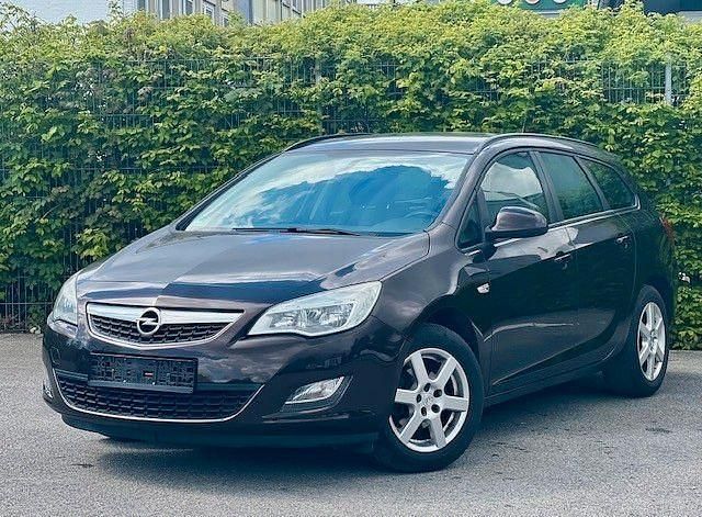 Usata Opel Astra Selection 101 CV (74 kW) 2012 Marrone Station wagon