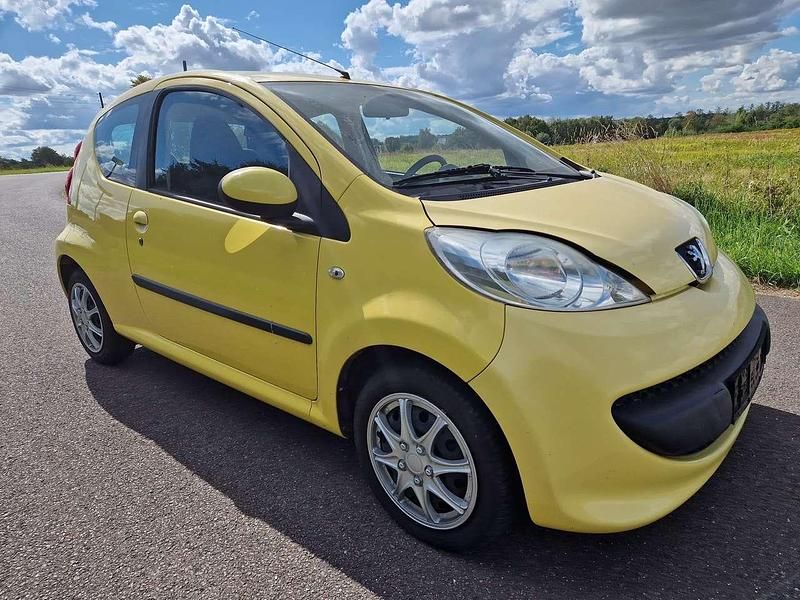 Gebraucht Peugeot 107 Filou 68 PS (50 kW) 2008 Gelb Kleinwagen