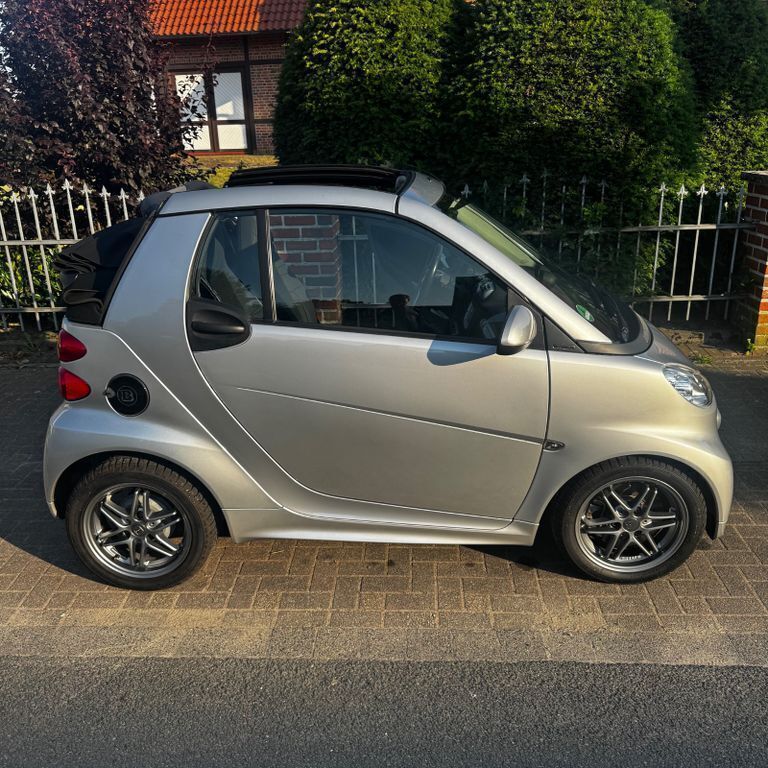 Silber Gebraucht 2012 Smart ForTwo Cabrio Passion Cabrio | 8.500 € (Fairer Preis) - Bild 1/4