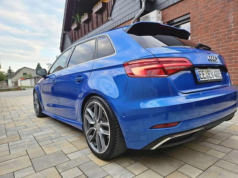 Używany Audi A3 e-tron Design 150 KM (110 kW) 2020 Niebieski Hatchback