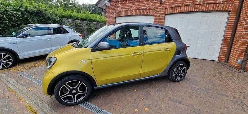 Grau Gebraucht 2018 Smart ForFour Prime Kleinwagen | 11.990 € (Guter Preis) - Bild 1/4