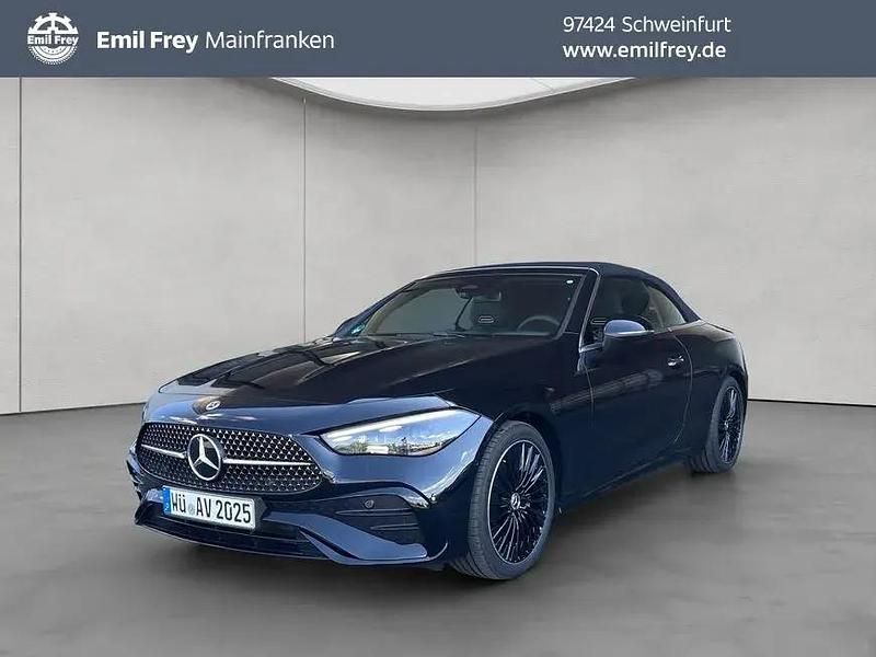 Obsidianschwarz metallic Gebraucht 2025 Mercedes CLE200 AMG Cabrio | 62.500 € - Bild 1/4