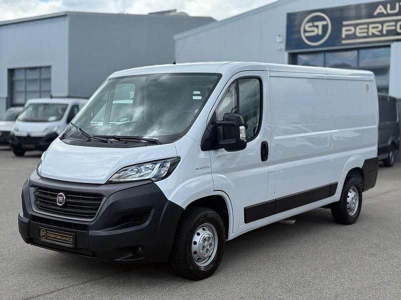 Weiß Gebraucht 2020 Fiat Ducato 33 Van | 22.990 € (Guter Preis) - Bild 1/4