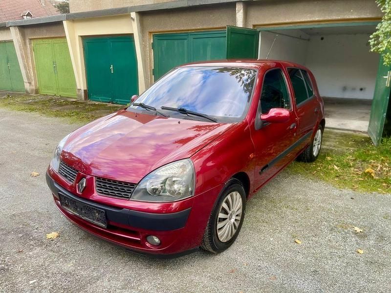 Rot Gebraucht 2001 Renault Clio II Expression Limousine | 1.499 € (Fairer Preis) - Bild 1/4