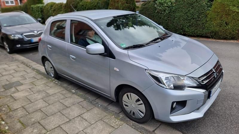Gebraucht Mitsubishi Space Star Select 71 PS (52 kW) 2024 Silber Kleinwagen