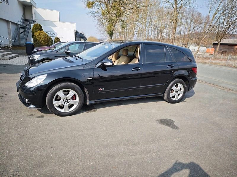 Gebraucht Mercedes R320 224 PS (164 kW) 2009 Schwarz Van / Kleinbus