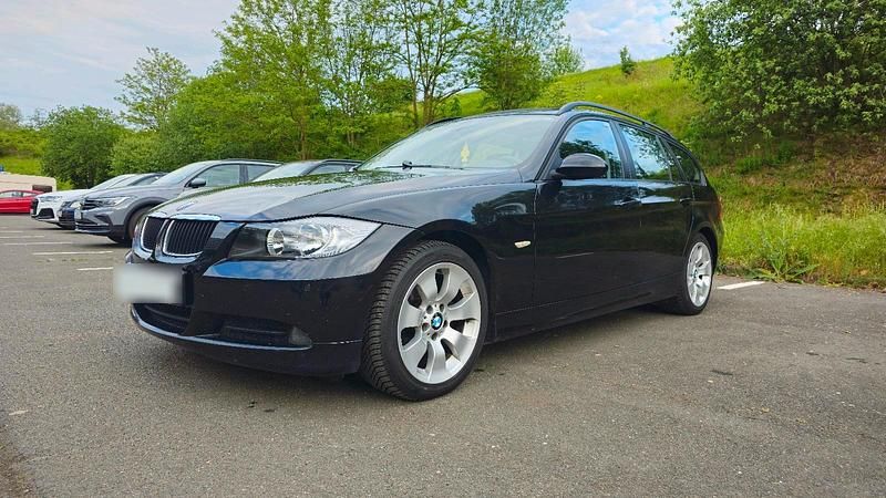 Gebraucht BMW 318 143 PS (105 kW) 2008 Schwarz Kombi