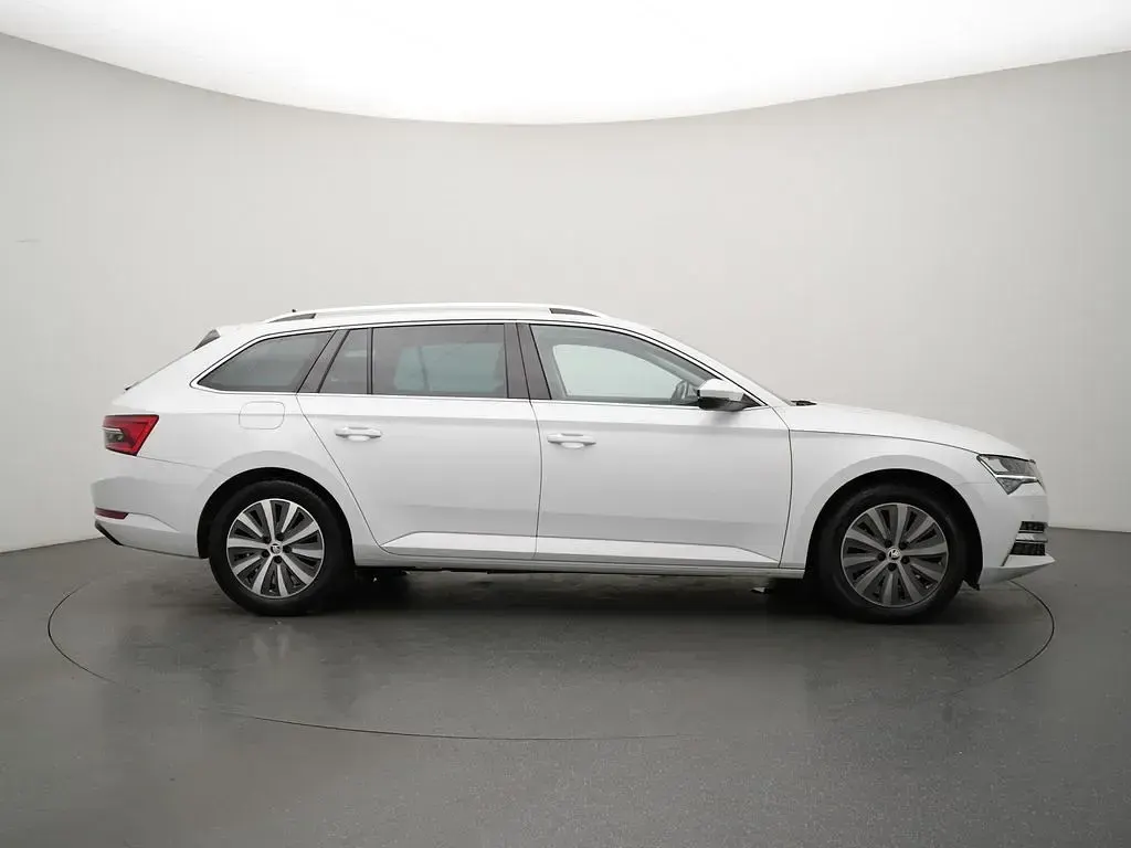 Gebraucht Skoda Superb 218 PS (160 kW) 2023 Schwarz Limousine
